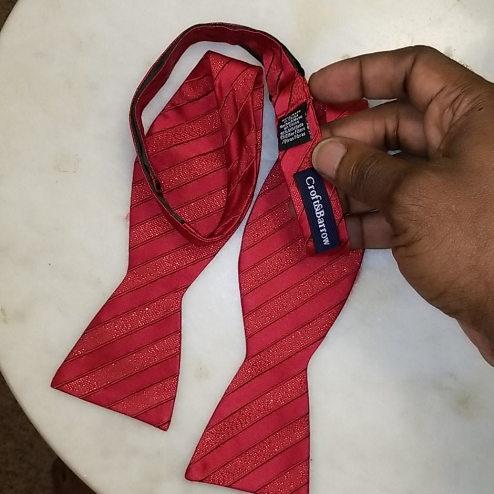 CROFT AND BARROW  SELF TIE BOWTIE